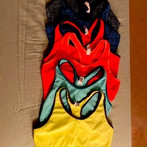 Under armour bras size M